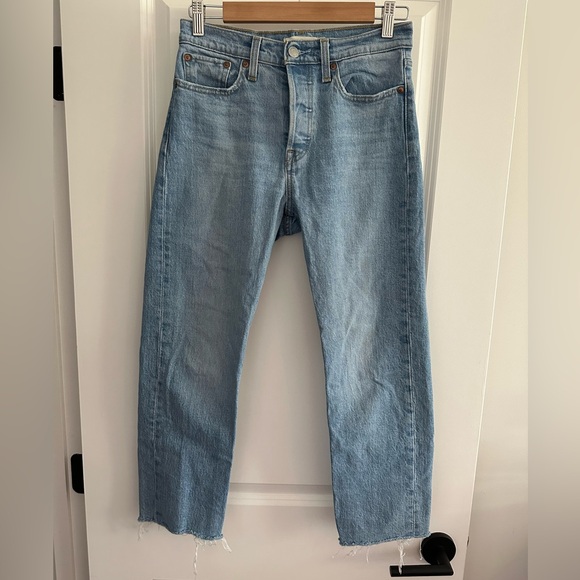 Light Blue Wedgie Levi’s Jeans - Picture 1 of 3